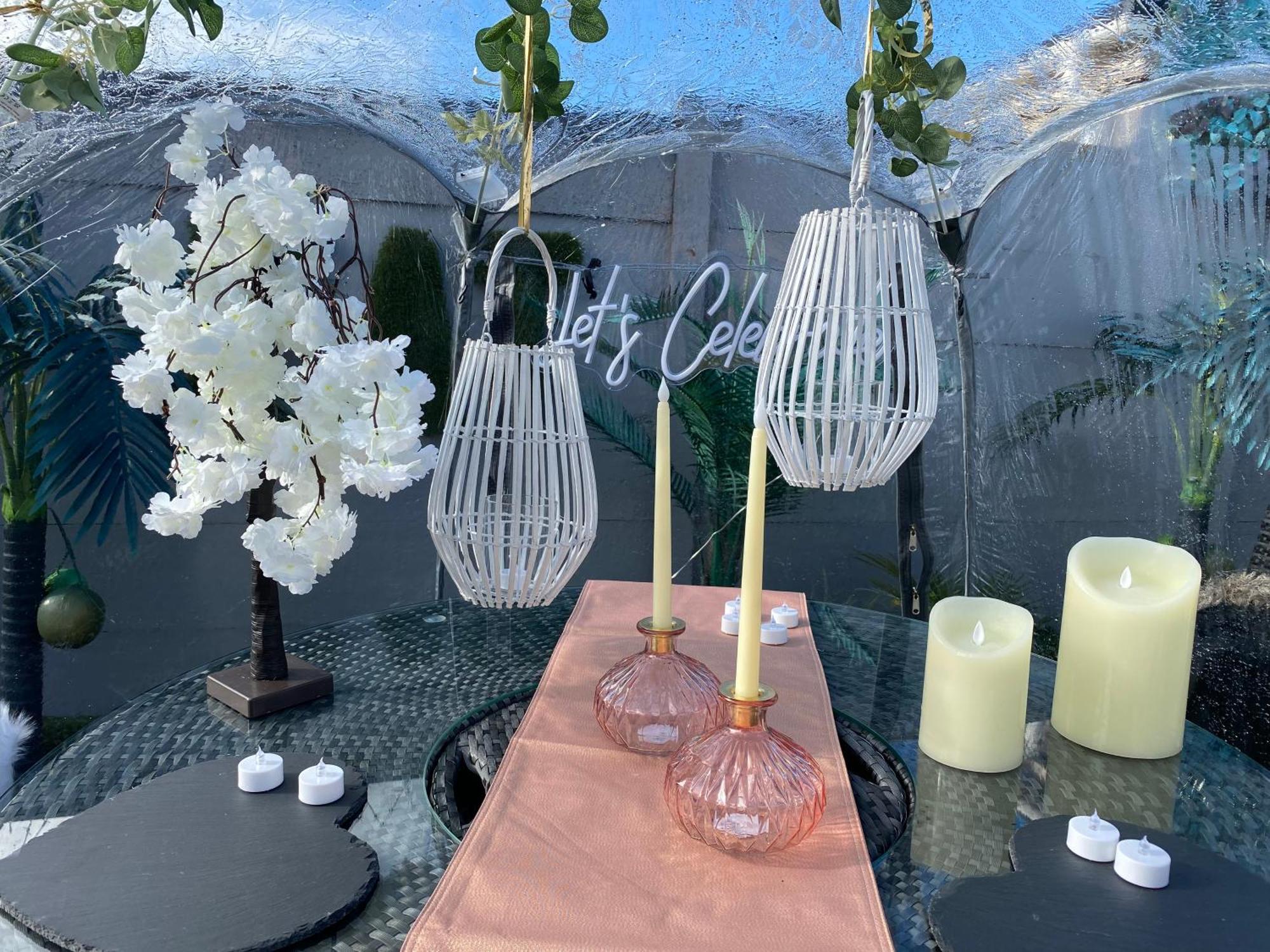 Mini Love Island Style Guest House Includes Personal Hot 24 Hour Swimming Pool, Outdoor Bathtub, Heated Dining Dome And Fire Pit, All This Is Secretly Located In The Busy Suburbs Of نوتينغهام المظهر الخارجي الصورة