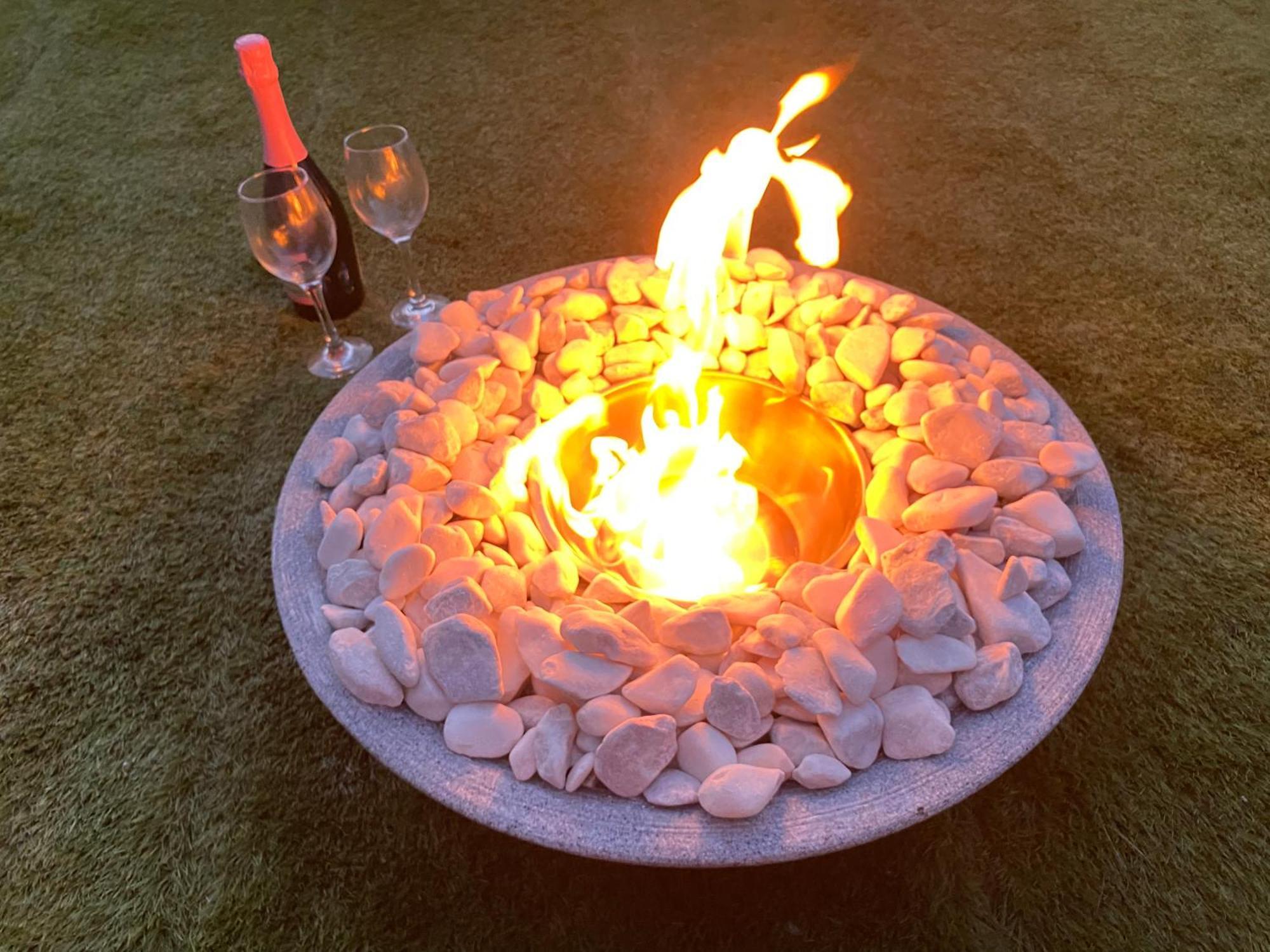 Mini Love Island Style Guest House Includes Personal Hot 24 Hour Swimming Pool, Outdoor Bathtub, Heated Dining Dome And Fire Pit, All This Is Secretly Located In The Busy Suburbs Of نوتينغهام المظهر الخارجي الصورة