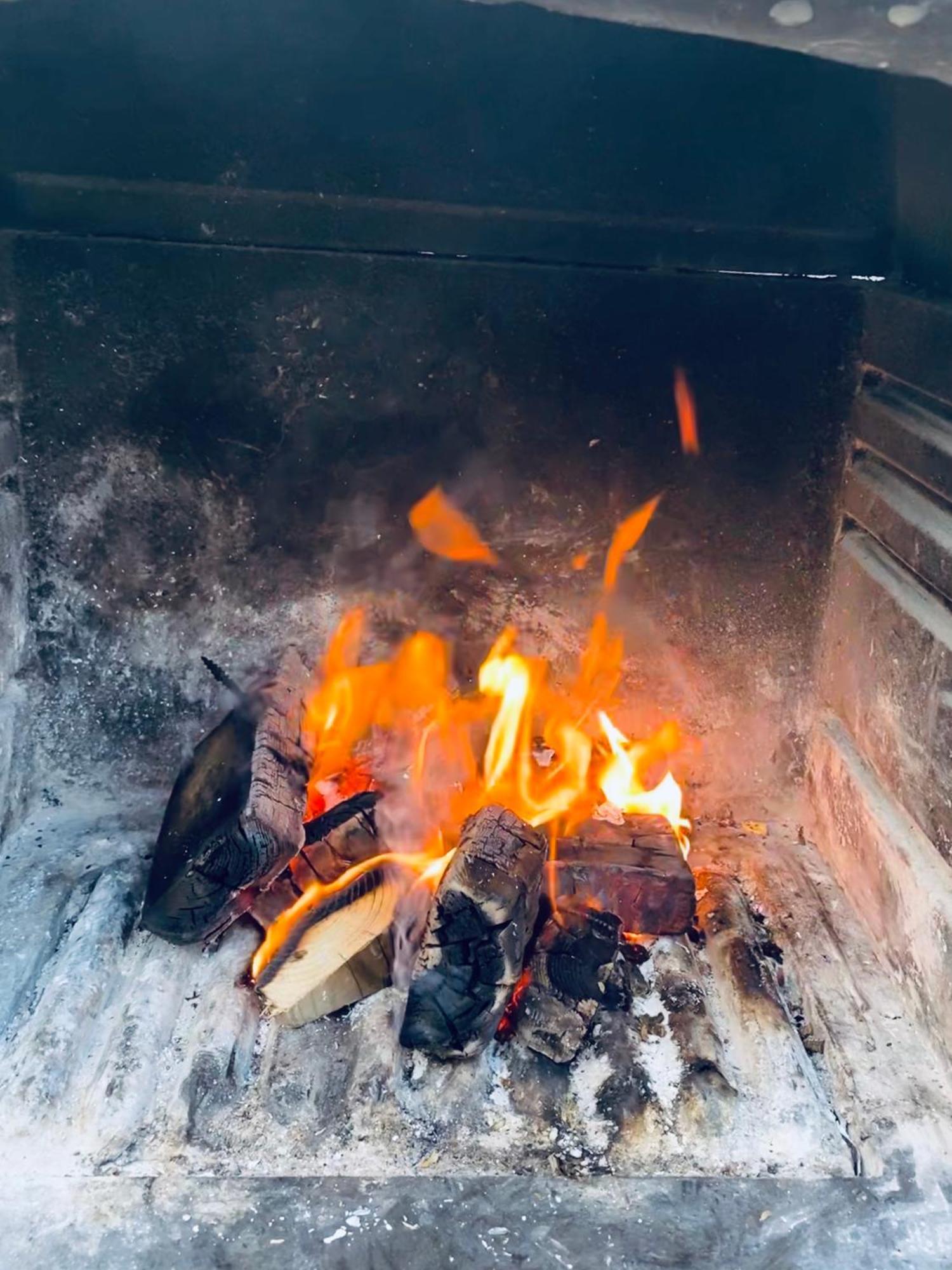 Mini Love Island Style Guest House Includes Personal Hot 24 Hour Swimming Pool, Outdoor Bathtub, Heated Dining Dome And Fire Pit, All This Is Secretly Located In The Busy Suburbs Of نوتينغهام المظهر الخارجي الصورة